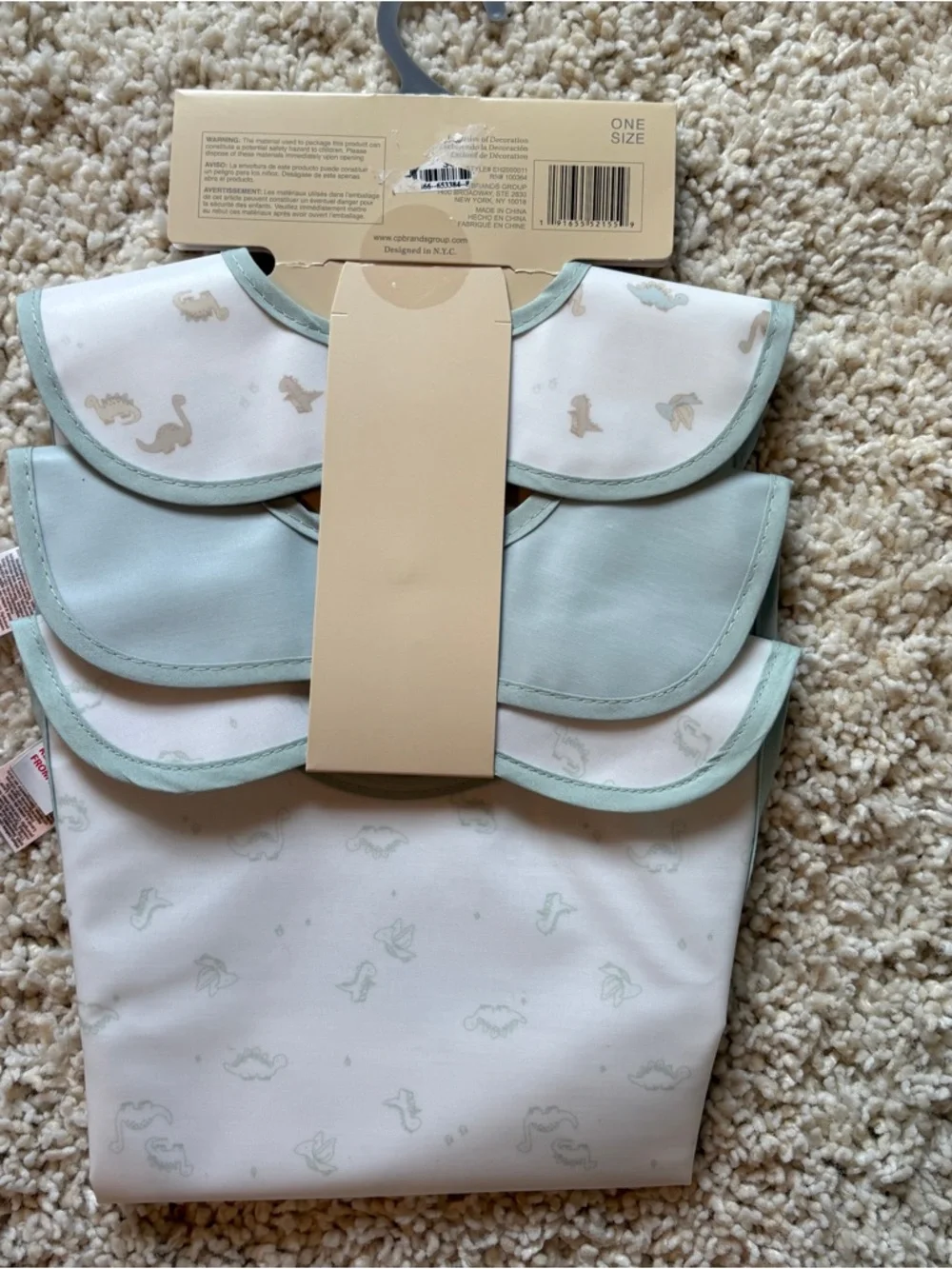 Snug NWT 3-Pack Dinosaur PEVA Waterproof Baby Bibs Crumb Catcher